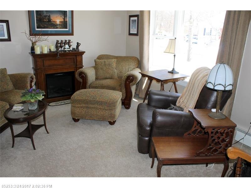 8 Park ST 1, Saco, ME 04072