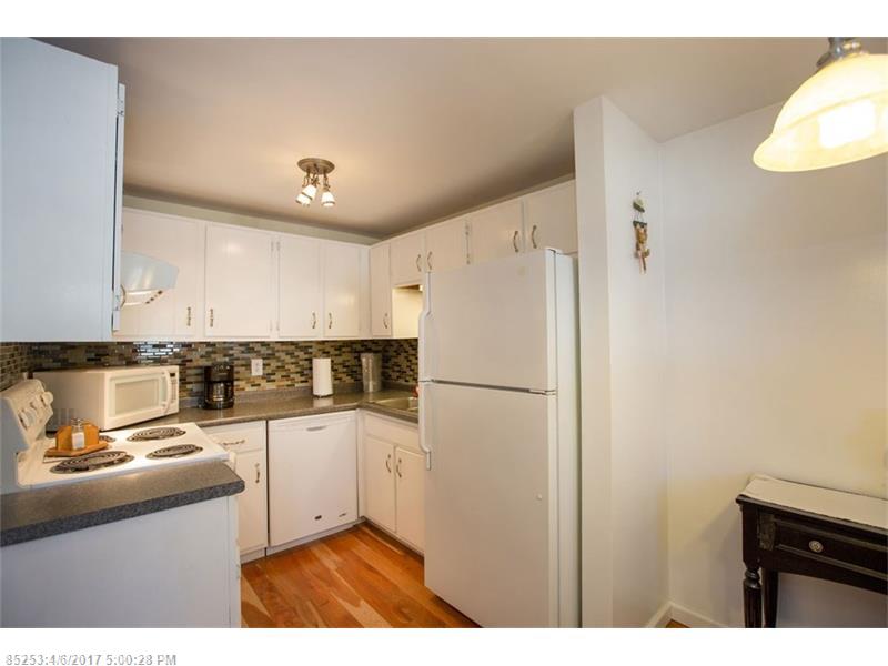 1 Village Green DR 7, Saco, ME 04072