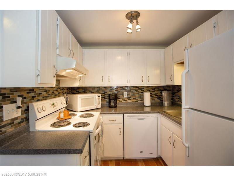 1 Village Green DR 7, Saco, ME 04072