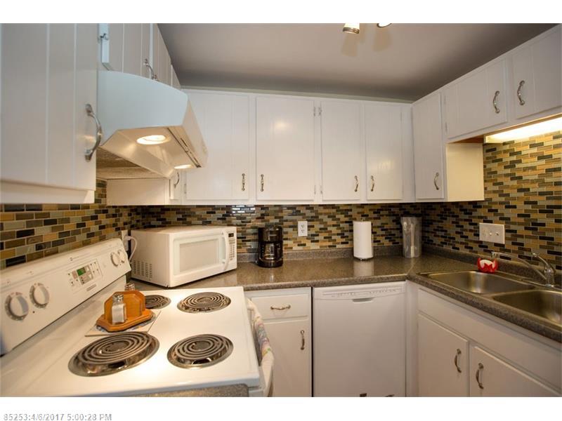 1 Village Green DR 7, Saco, ME 04072