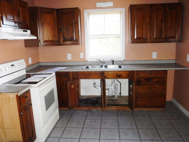 53 Thompson StSanford, ME, 04073York County