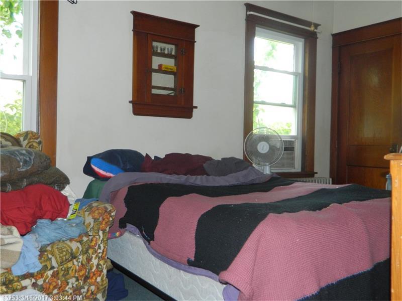 18 Brook ST, Sanford, ME 04073
