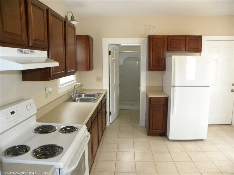 16 Prescott ST, Sanford, ME 04073