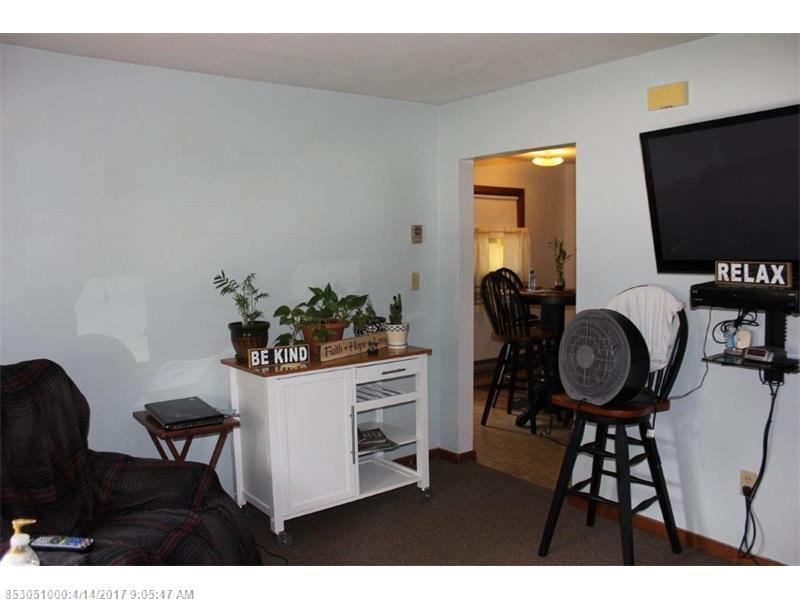 4 Tebbetts Ave, Sanford, ME 04073