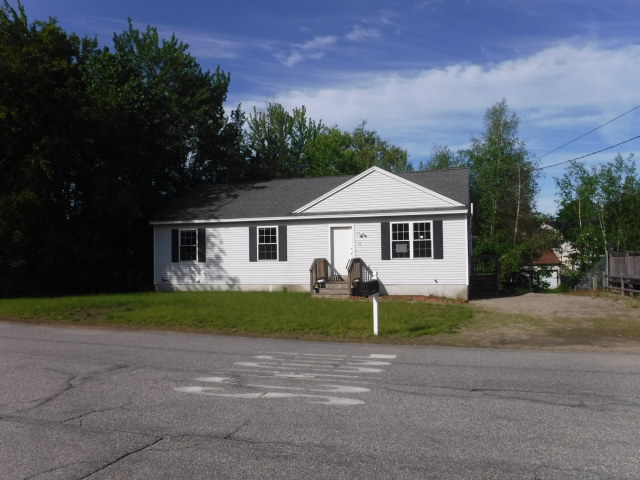 74 North AveSanford, ME, 04073York County