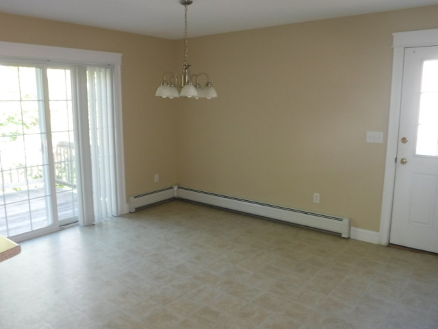 74 North AveSanford, ME, 04073York County