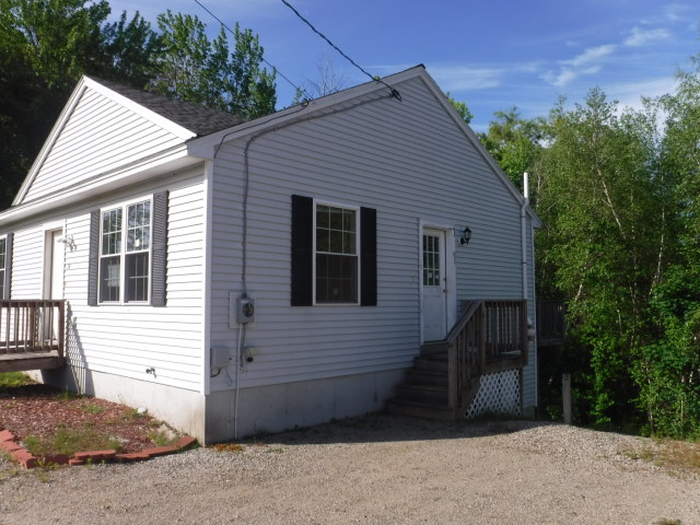 74 North AveSanford, ME, 04073York County