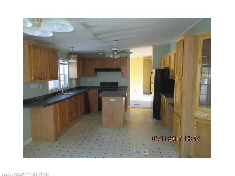 20 Danielle DR, Topsham, ME 04086