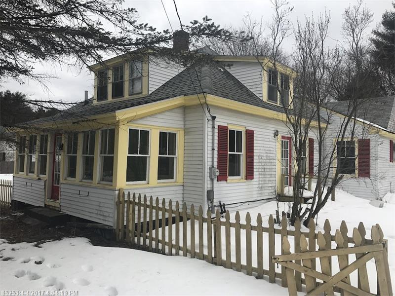 90 Middlesex RD, Topsham, ME 04086