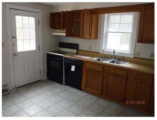 40 Pace LndgWaterboro, ME, 04087York County