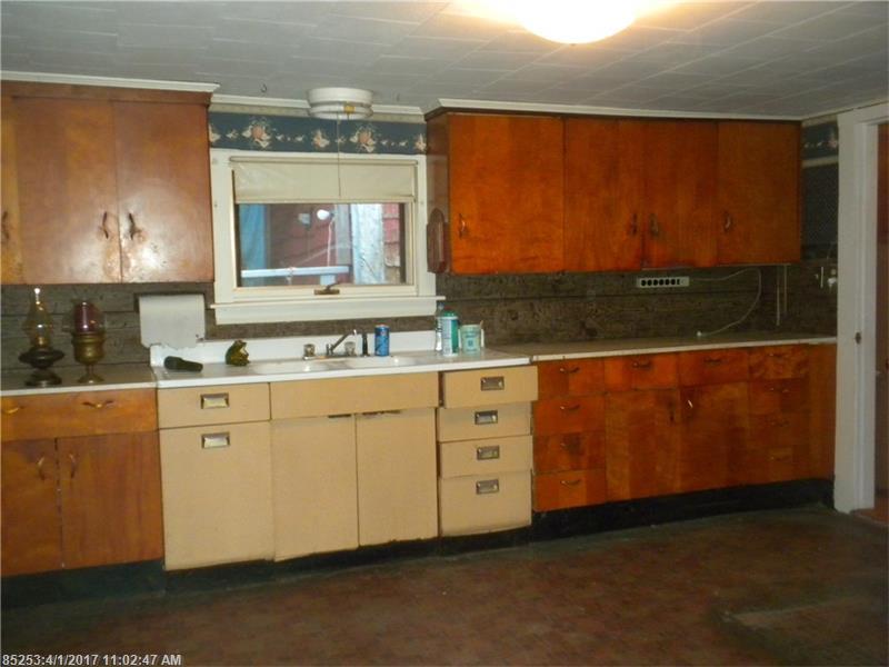 66 River RD, Buxton, ME 04093