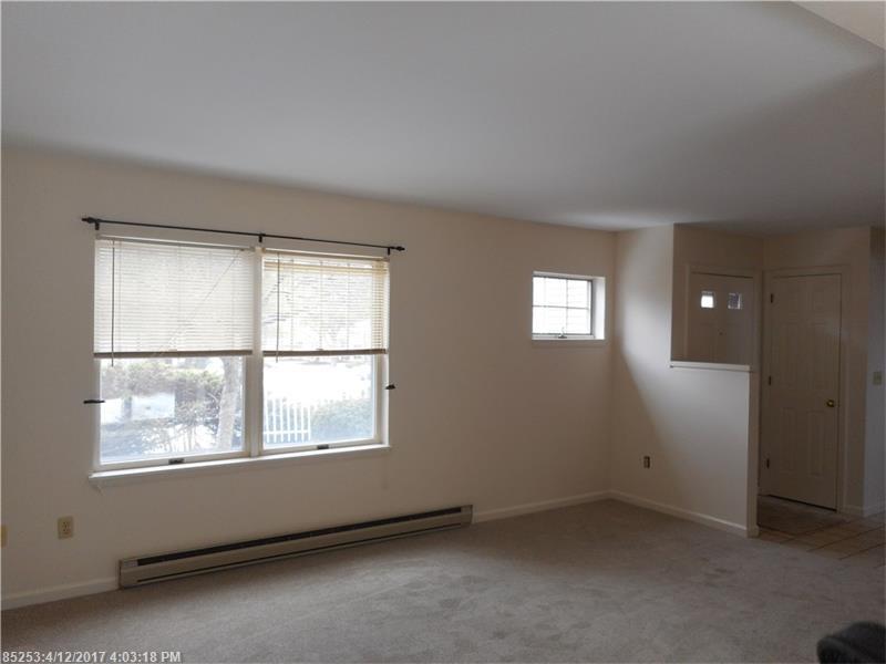 40 Glenridge DR 40, Portland, ME 04103