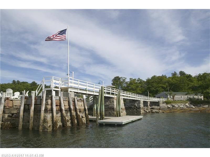 1 Clapboard IS, Falmouth, ME 04105