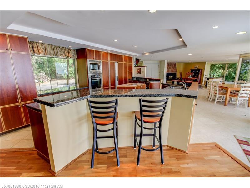 14 Running Tide Rd, Cape Elizabeth, ME 04107
