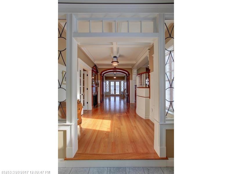 7 Cragmoor RD, Cape Elizabeth, ME 04107