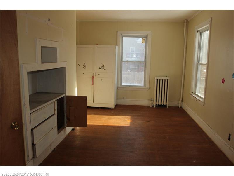 116 Newbury ST, Auburn, ME 04210
