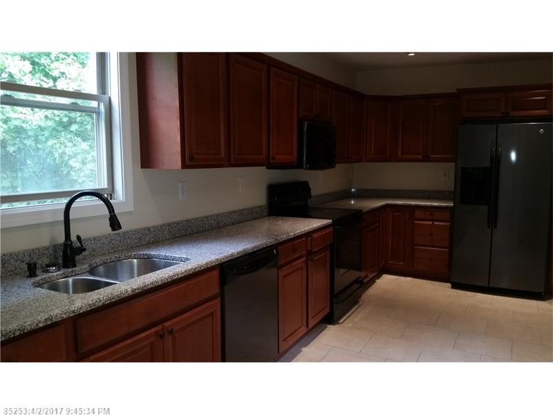 4 Haskell ST UNIT 3, Auburn, ME 04210