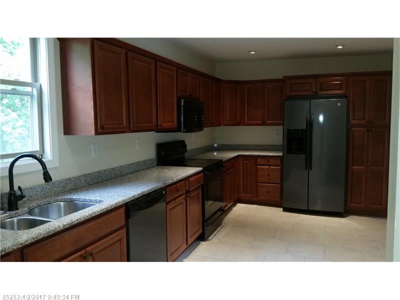 4 Haskell ST UNIT 3, Auburn, ME 04210