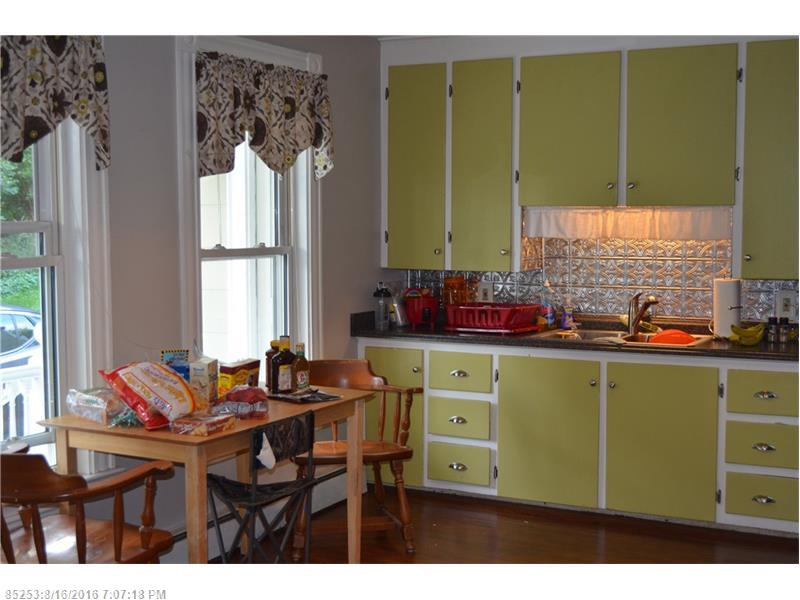 9 Hazel ST, Auburn, ME 04210