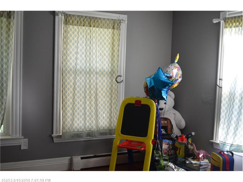 9 Hazel ST, Auburn, ME 04210