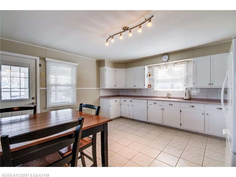 16 Candia ST, Auburn, ME 04210