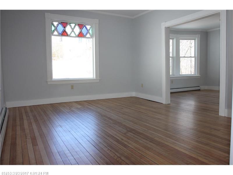 20 CHARLES ST, Auburn, ME 04210