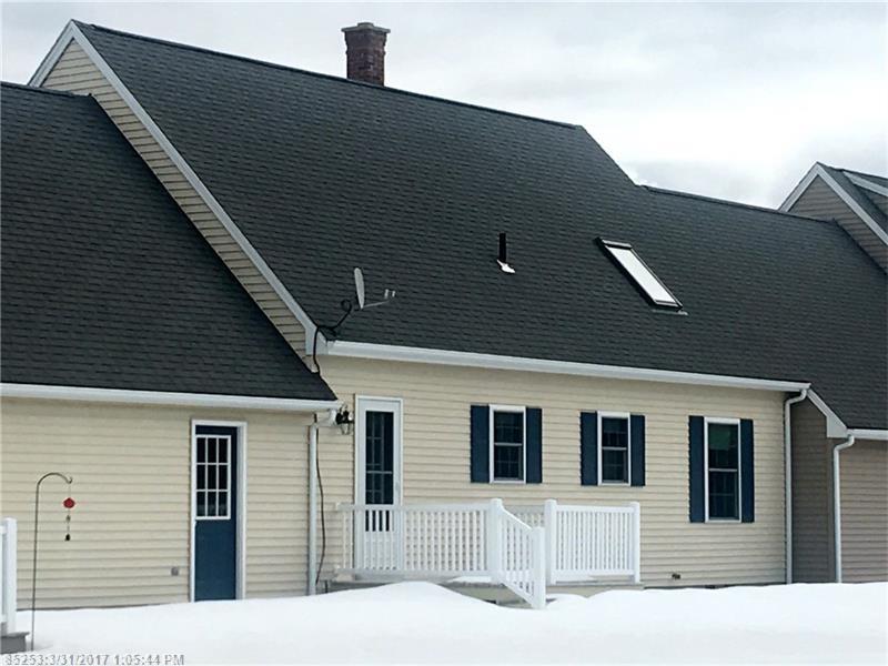 9 Topaz Circle 9, Auburn, ME 04210