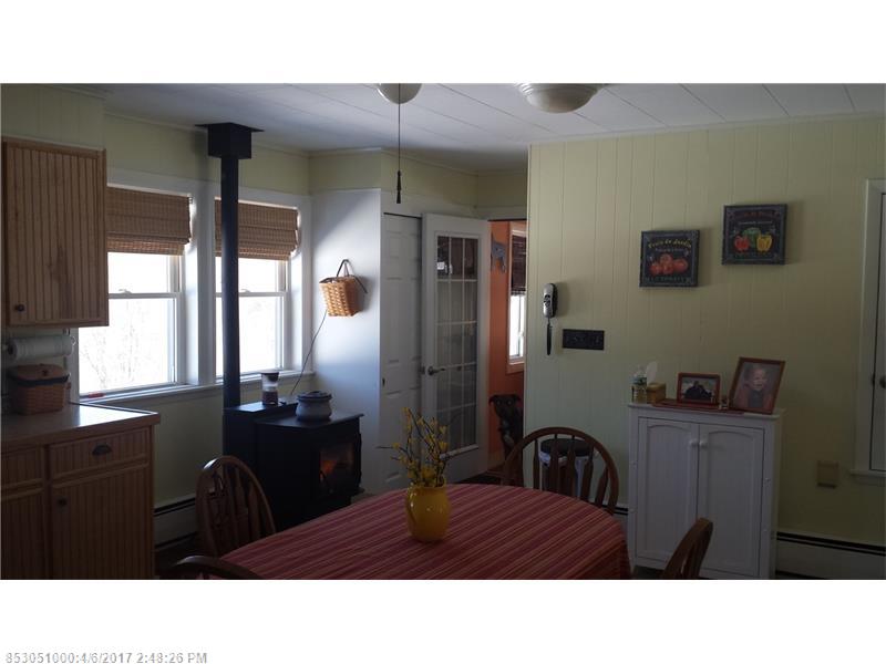 515 Merrow Rd, Auburn, ME 04210