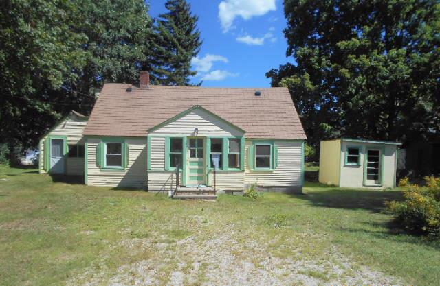 7 Surrey LnAuburn, ME, 04210Androscoggin County