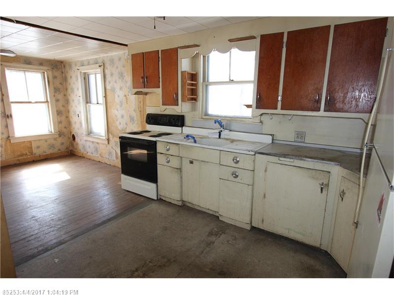67 SPRING ST, Dixfield, ME 04224