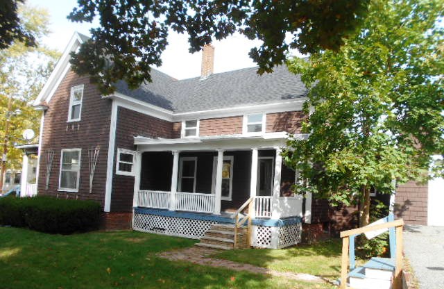 37 Sylvan AvenueLewiston, ME, 04240Androscoggin County