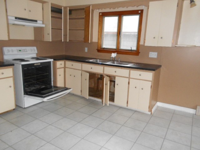 65 Baird AveLewiston, ME, 04240Androscoggin County