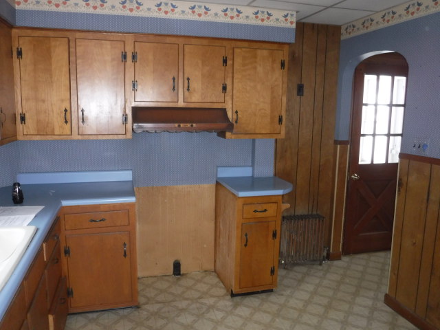 6 Brann AveLewiston, ME, 04240Androscoggin County