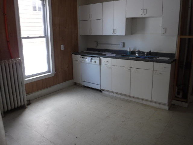 231 -233 Ash StLewiston, ME, 04240Androscoggin County