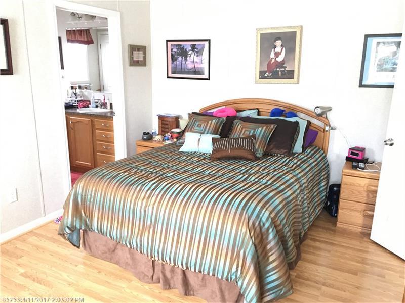 6 Toby PL, Lewiston, ME 04240