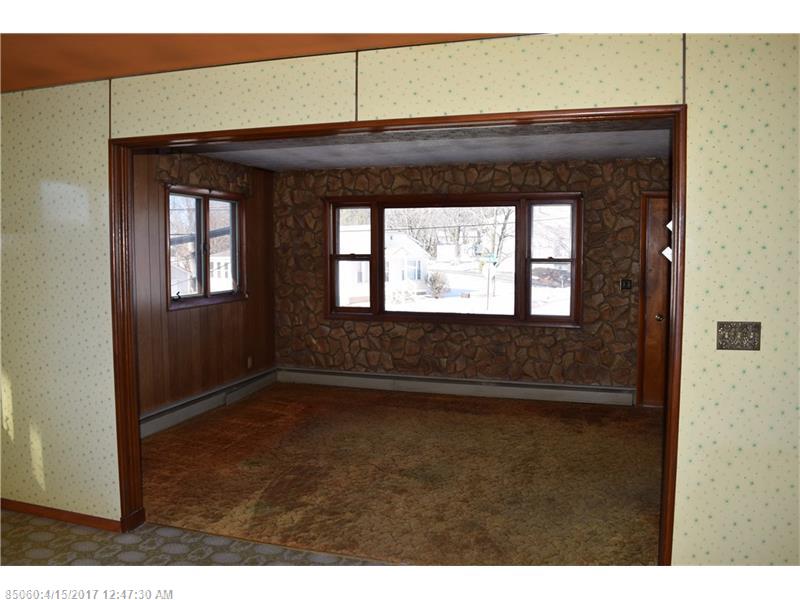 3 Beckett ST, Lewiston, ME 04240