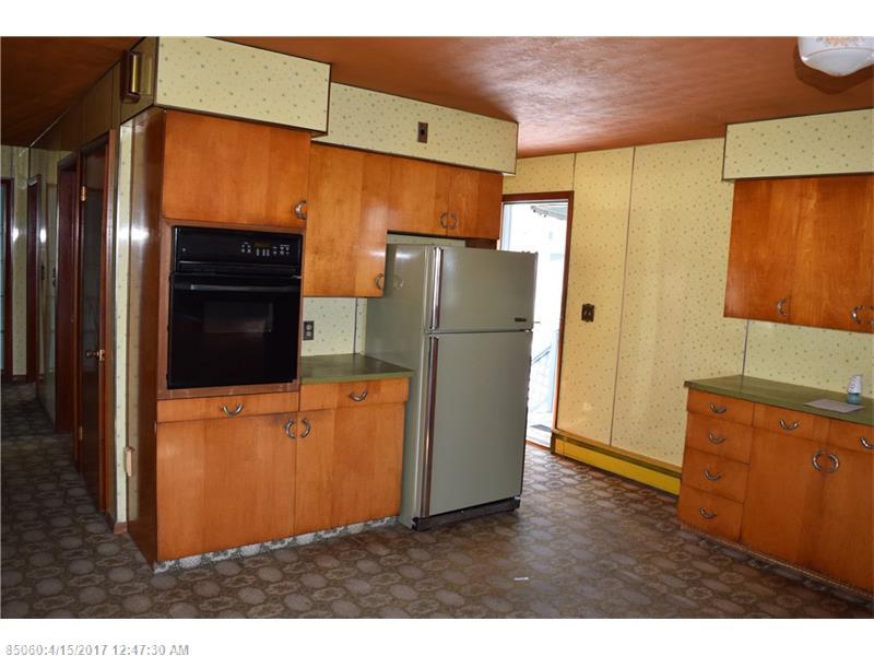 3 Beckett ST, Lewiston, ME 04240