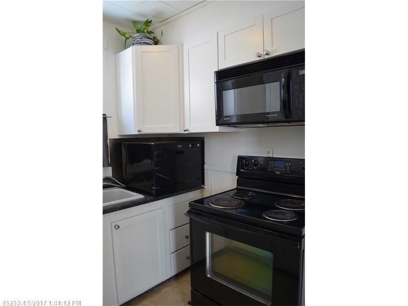 13 Perley ST, Lewiston, ME 04240