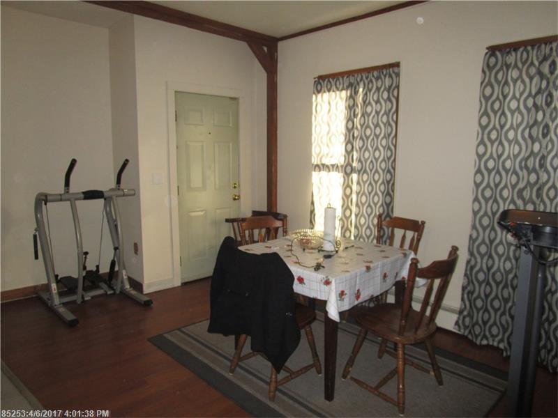 81 Oak ST, Lewiston, ME 04240