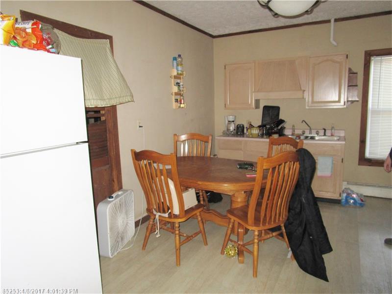 81 Oak ST, Lewiston, ME 04240