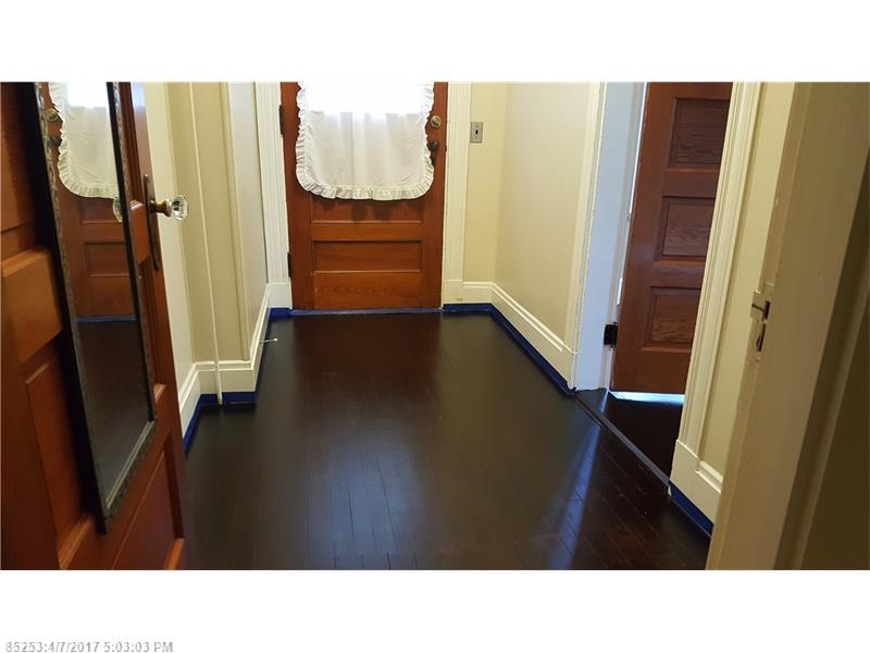 20 Wood ST, Lewiston, ME 04240