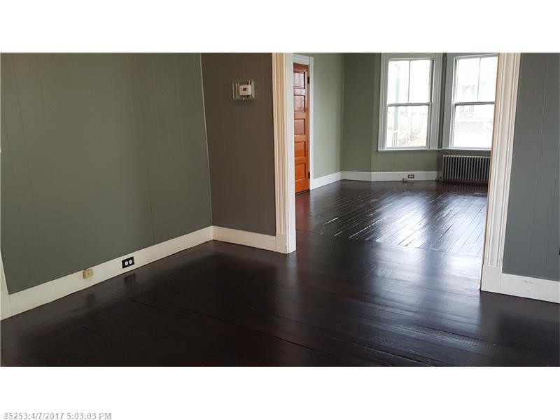 20 Wood ST, Lewiston, ME 04240
