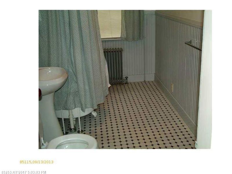 20 Wood ST, Lewiston, ME 04240