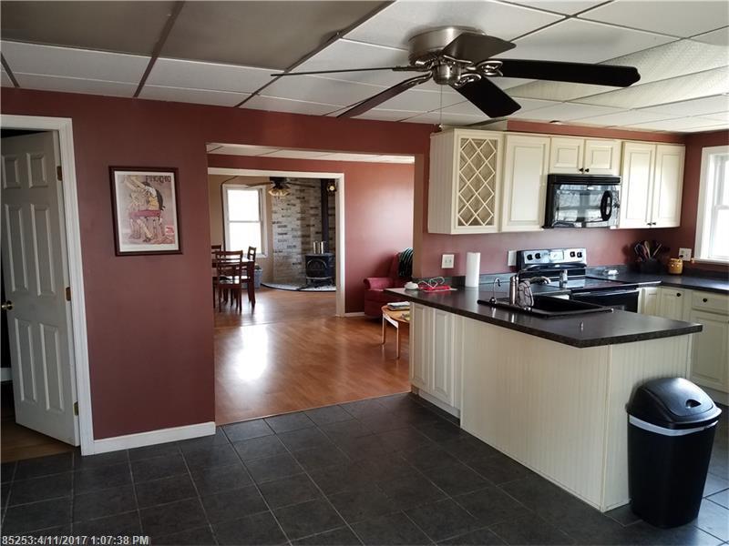 25 Seventh ST, Auburn, ME 04240