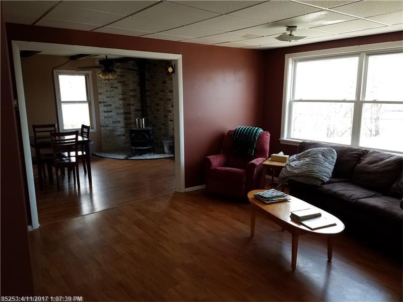 25 Seventh ST, Auburn, ME 04240