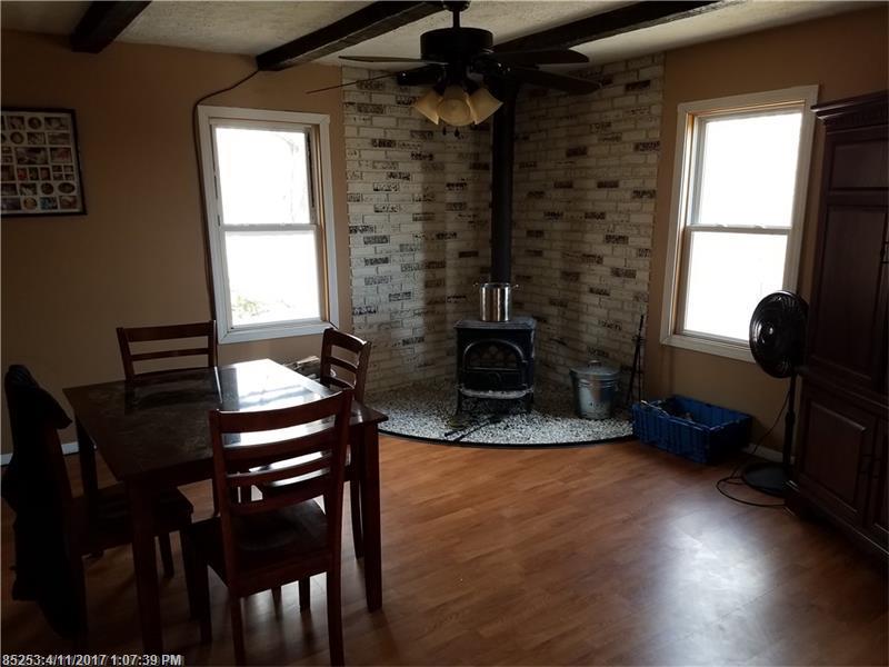25 Seventh ST, Auburn, ME 04240
