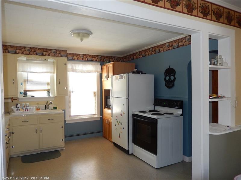 127 Dumont AVE, Lewiston, ME 04240