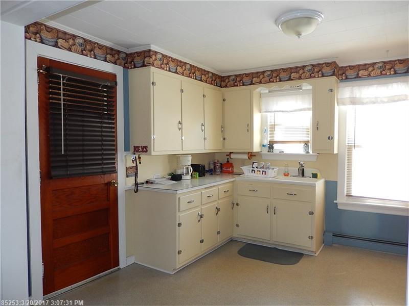 127 Dumont AVE, Lewiston, ME 04240