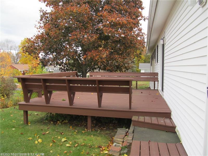29 Scribner CIR, Lewiston, ME 04240