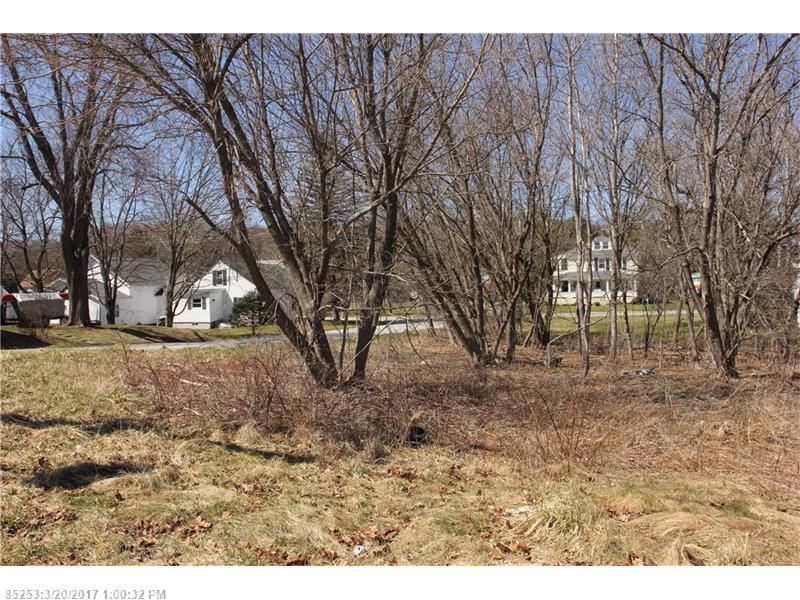 95 Dow AVE, Lewiston, ME 04240